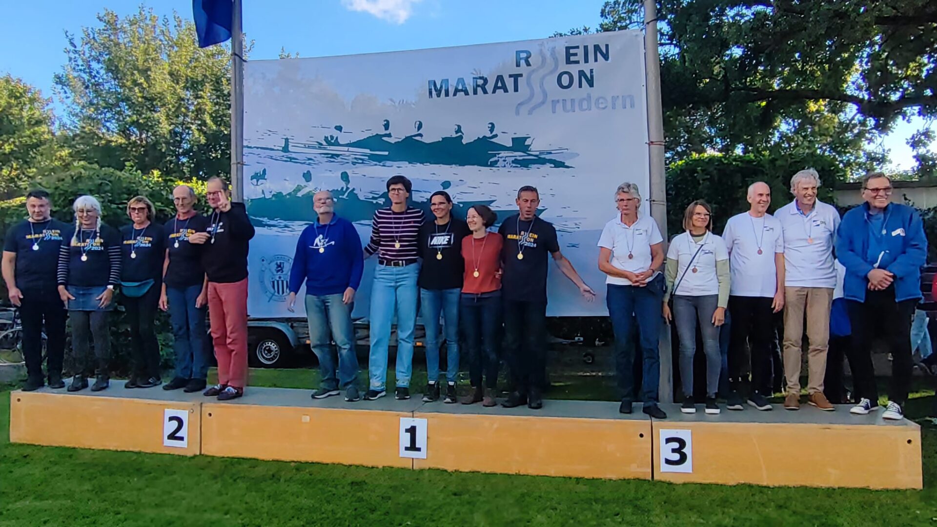 Dormagener Rudergesellschaft Bayer erfolgreich beim Rheinmarathon 2024